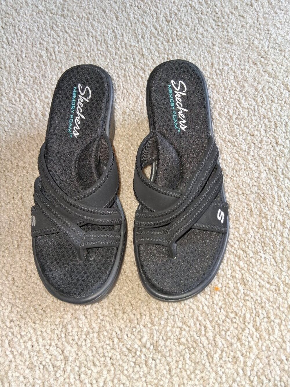 Brand New Women's Skechers Sandals. Size 7